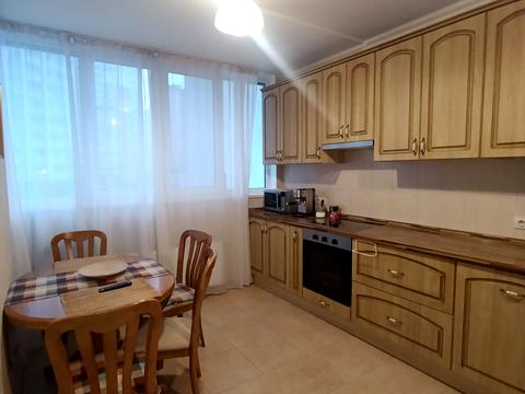 квартира по адресу Драгоманова ул., 6/1