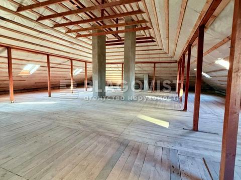 комерційна за адресою Райдужна вул., 127