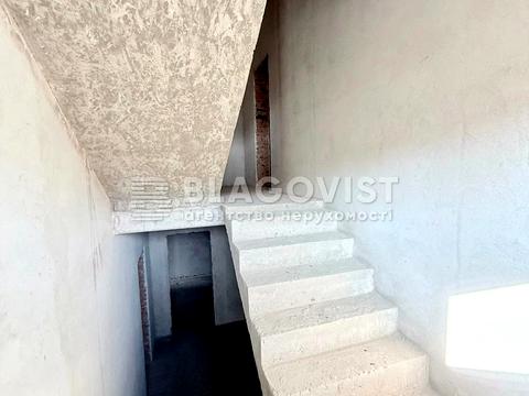 комерційна за адресою Райдужна вул., 127