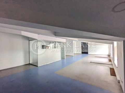 комерційна за адресою Верхній Вал вул., 22