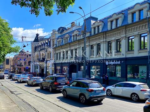 комерційна за адресою Верхній Вал вул., 22