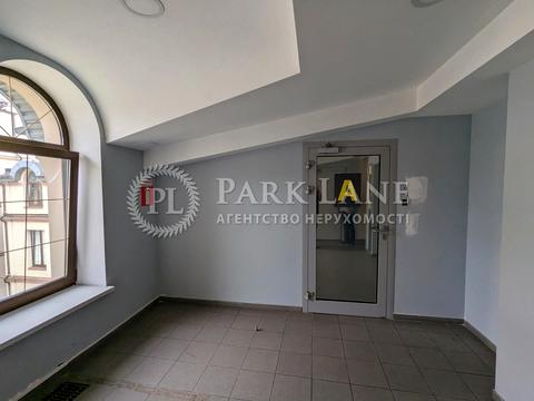 комерційна за адресою Верхній Вал вул., 22