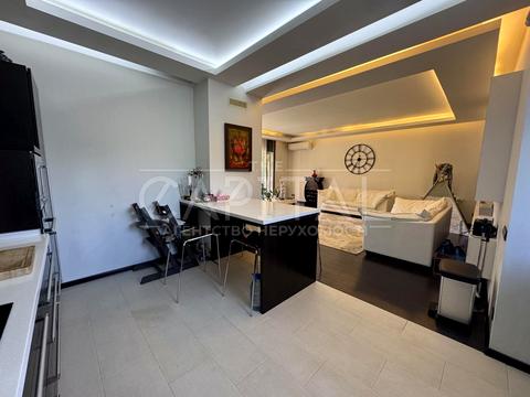 будинок за адресою с. Нові Безрадичі, Гранітна