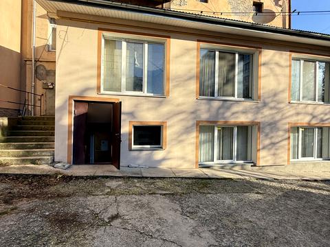 комерційна за адресою Галицька вул., 63