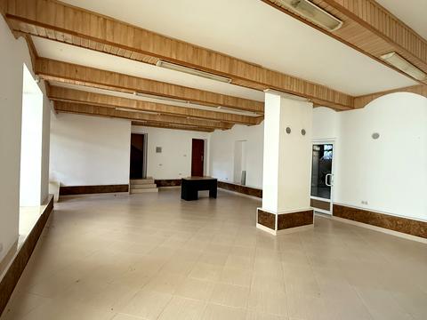 комерційна за адресою Галицька вул., 63