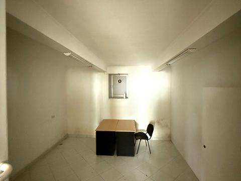 комерційна за адресою Галицька вул., 63