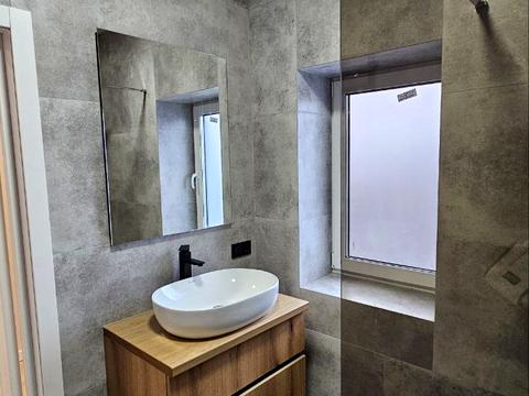 будинок за адресою пл. Народна