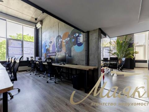 комерційна за адресою Василя Тютюнника вул. (Анрі Барбюса), 37/1