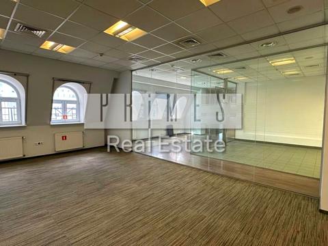 комерційна за адресою Жилянська вул., 34