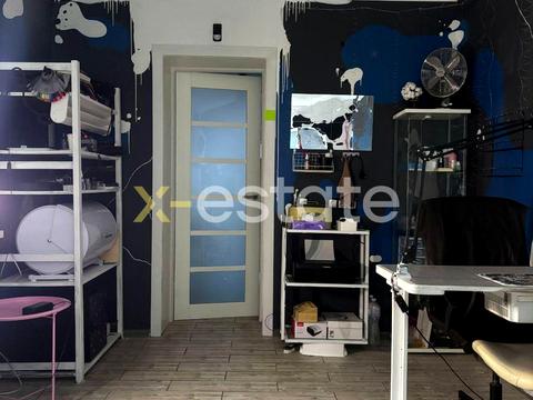 комерційна за адресою Донецька вул., 3