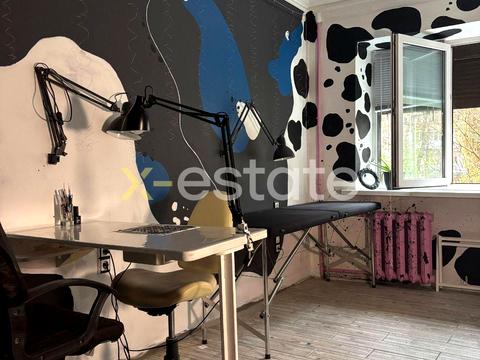 комерційна за адресою Донецька вул., 3