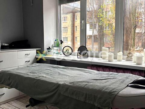 комерційна за адресою Донецька вул., 3