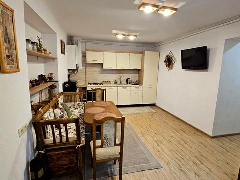 будинок за адресою Зореслава вул.