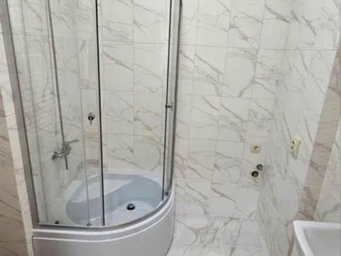 будинок за адресою Зореслава вул.