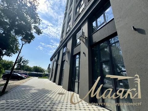 коммерческая по адресу Любомира Гузара просп. (Космонавта Комарова), 11