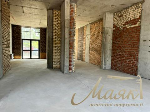 комерційна за адресою Любомира Гузара просп. (Космонавта Комарова), 11