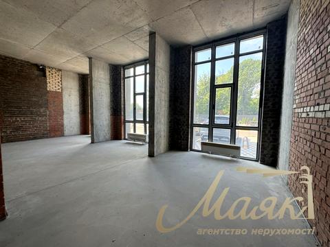 комерційна за адресою Любомира Гузара просп. (Космонавта Комарова), 11