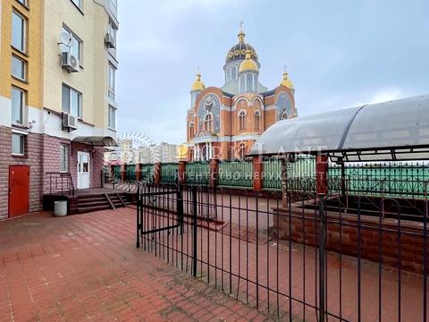 комерційна за адресою Володимира Івасюка просп. (Героїв Сталінграду), 24