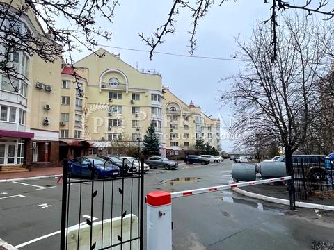 комерційна за адресою Володимира Івасюка просп. (Героїв Сталінграду), 24