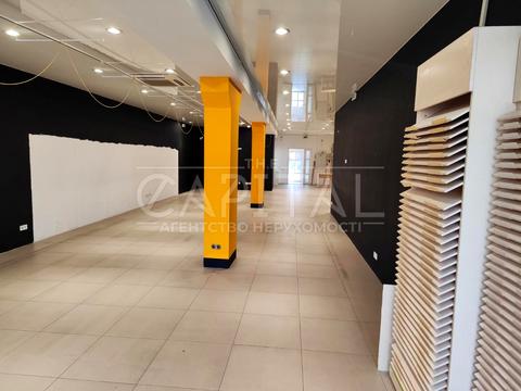 комерційна за адресою Степана Бандери просп. (Московський), 8