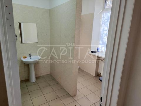 комерційна за адресою Степана Бандери просп. (Московський), 8