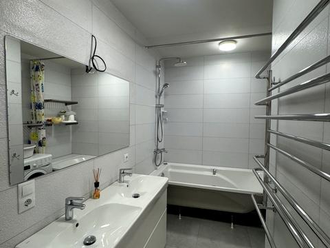 квартира за адресою Олексія Вадатурського вул. (Маршала Малиновського), 18