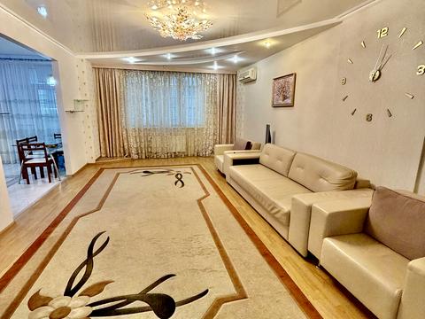 квартира за адресою Раїси Окіпної вул., 4