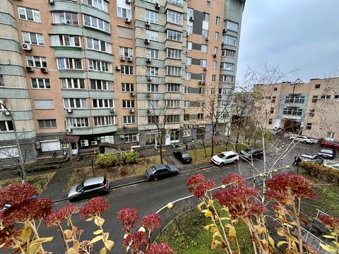 квартира за адресою Раїси Окіпної вул., 4