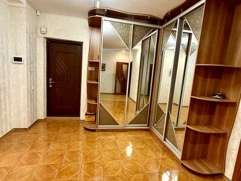 квартира за адресою Раїси Окіпної вул., 4