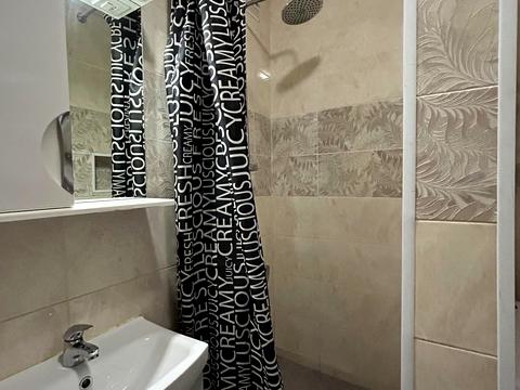 квартира за адресою Богдана Хмельницького вул., 107-Б