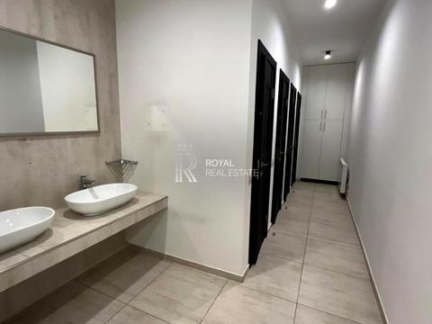 комерційна за адресою Лаврська вул. (Січневого Повстання), 16