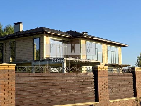 будинок за адресою Вишнева вул.