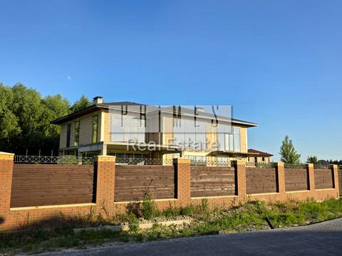 будинок за адресою Вишнева вул.