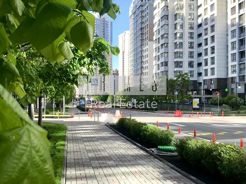 паркоместо по адресу Андрея Верхогляда ул. (Михайла Драгомирова), 3