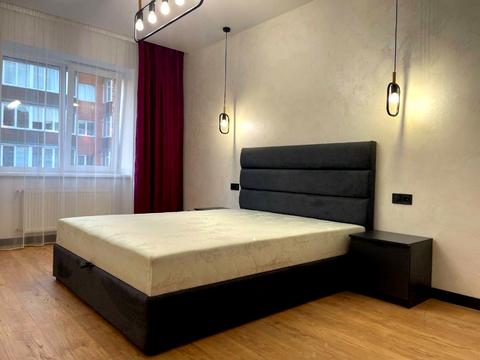 квартира по адресу Ивана Пулюя ул., 40/13