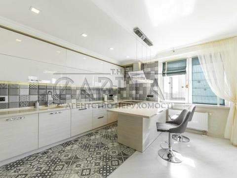 квартира за адресою Академіка Глушкова просп., 9-Д