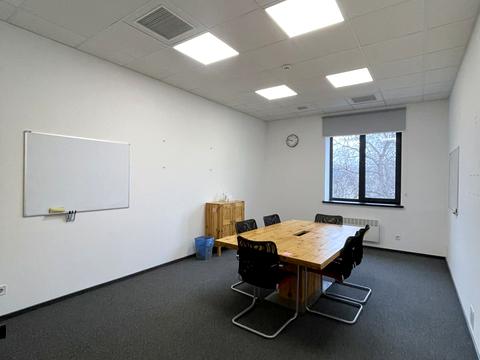 комерційна за адресою Бродівська вул., 14