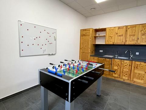 комерційна за адресою Бродівська вул., 14