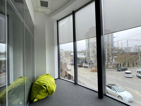 комерційна за адресою Бродівська вул., 14