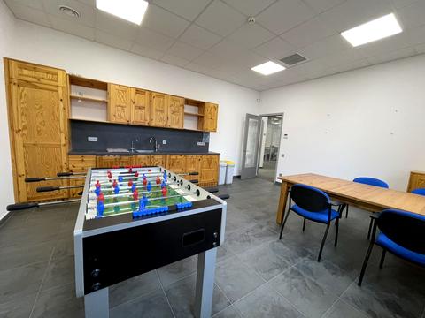 комерційна за адресою Бродівська вул., 14