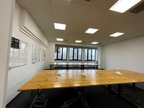 комерційна за адресою Бродівська вул., 14