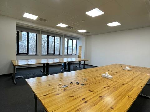 комерційна за адресою Бродівська вул., 14