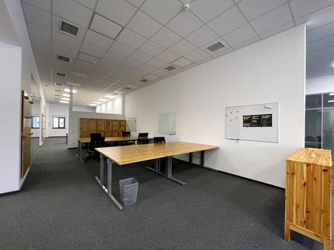 комерційна за адресою Бродівська вул., 14