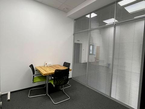 комерційна за адресою Бродівська вул., 14