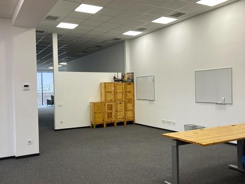 комерційна за адресою Бродівська вул., 14