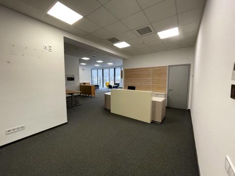 комерційна за адресою Бродівська вул., 14