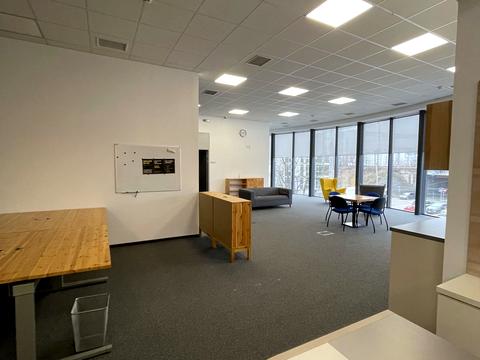 комерційна за адресою Бродівська вул., 14