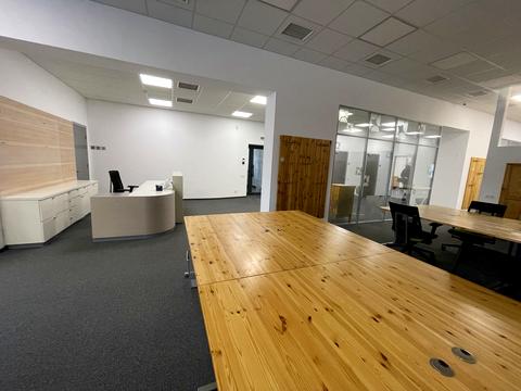 комерційна за адресою Бродівська вул., 14