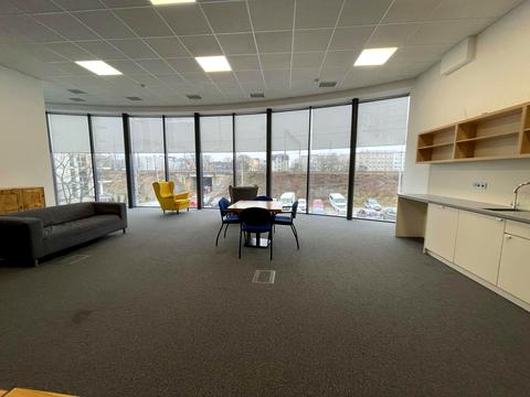 комерційна за адресою Бродівська вул., 14