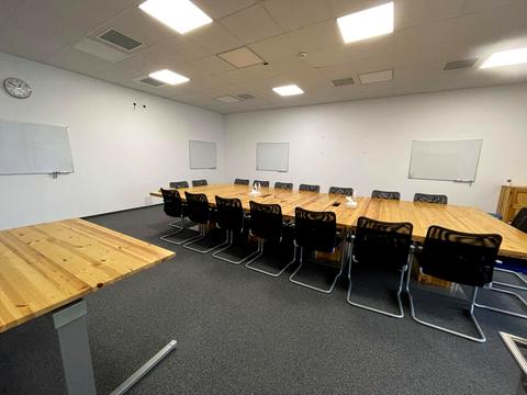 комерційна за адресою Бродівська вул., 14